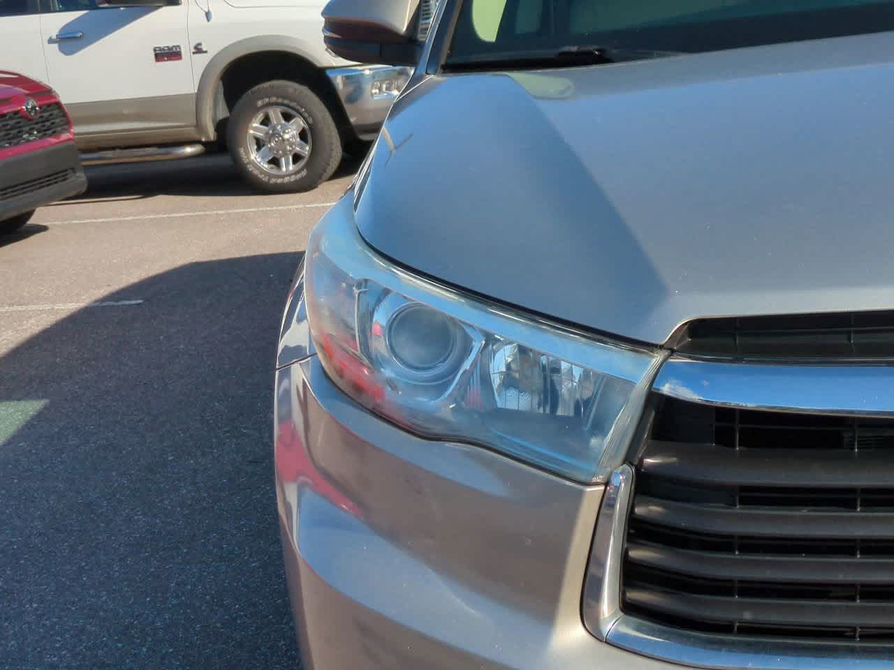 Thumbnail: 2015 Toyota Highlander - 10