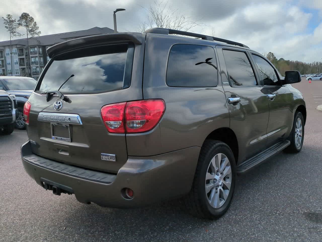 Thumbnail: 2010 Toyota Sequoia - 6