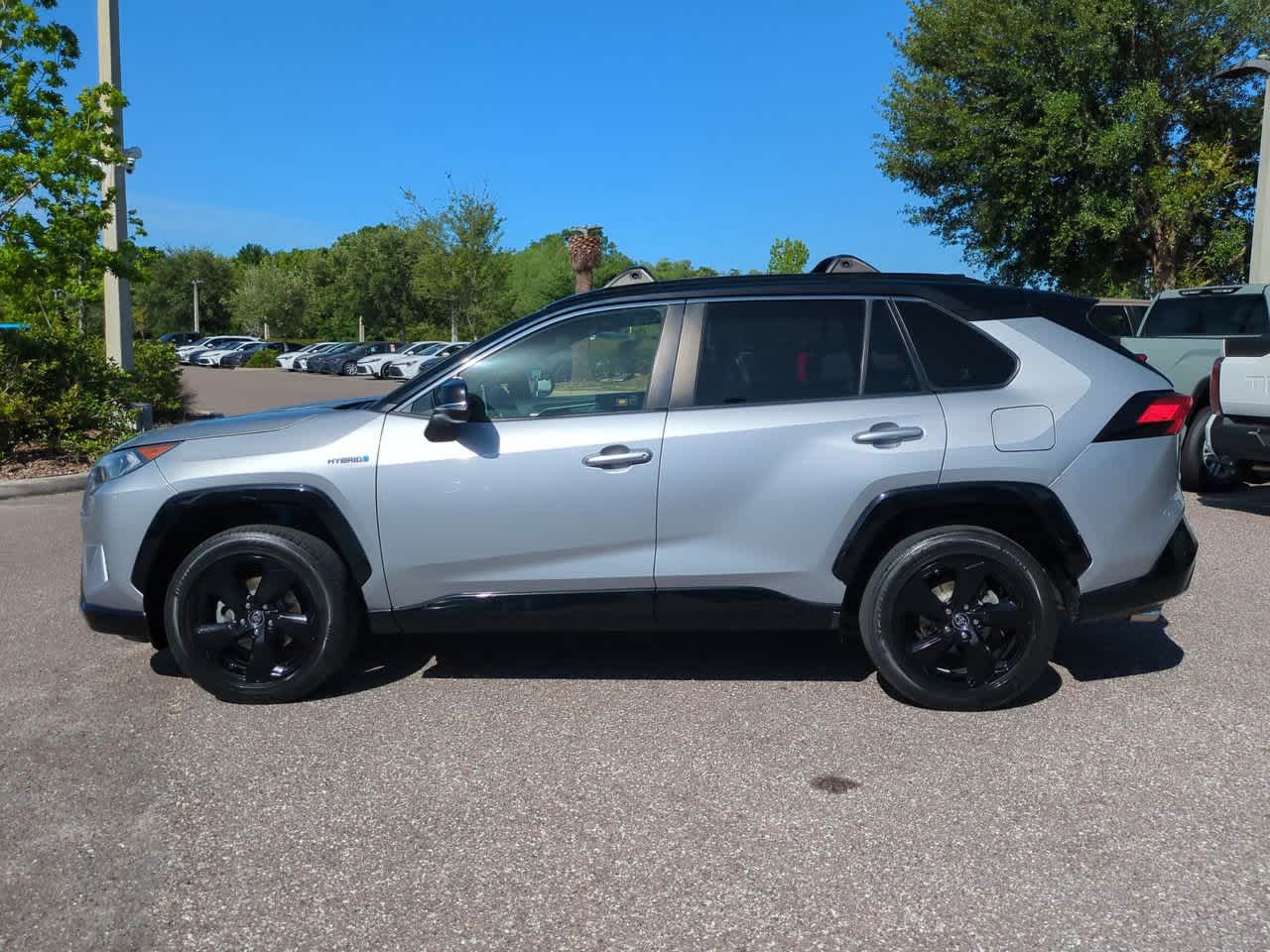 Thumbnail: 2019 Toyota RAV4 - 3