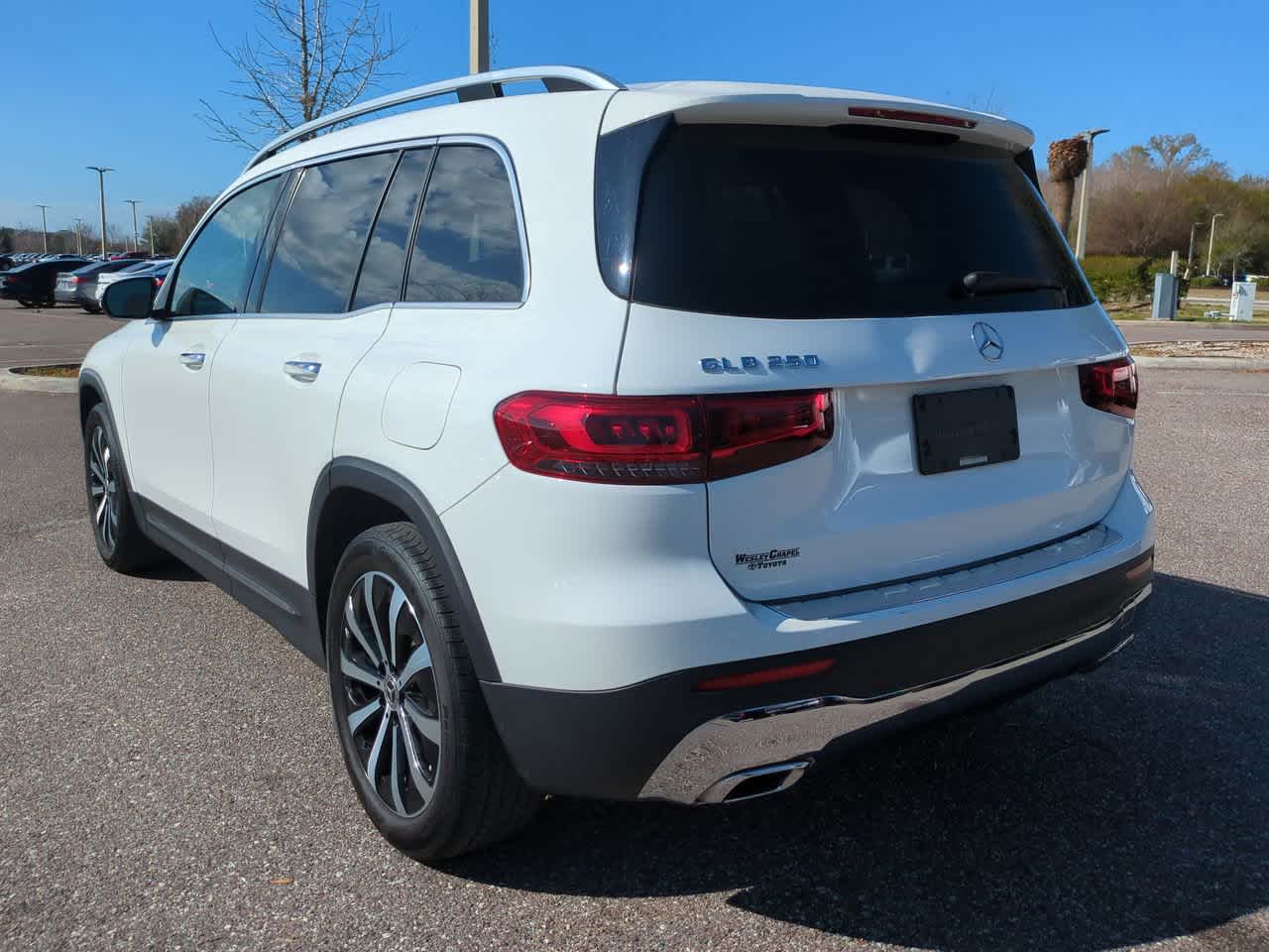 Thumbnail: 2023 Mercedes-Benz GLB - 4