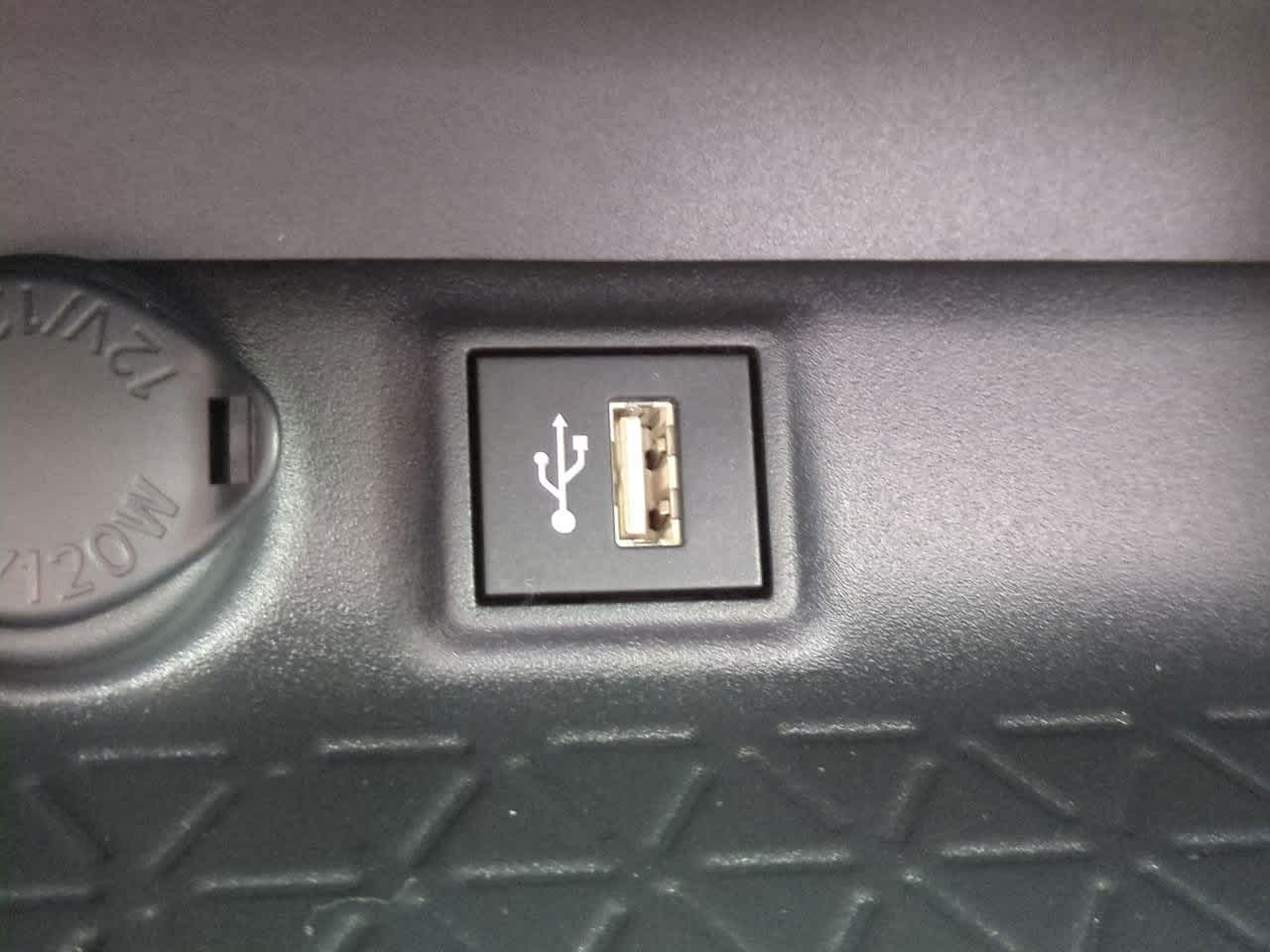 Thumbnail: 2025 Toyota RAV4 - 21