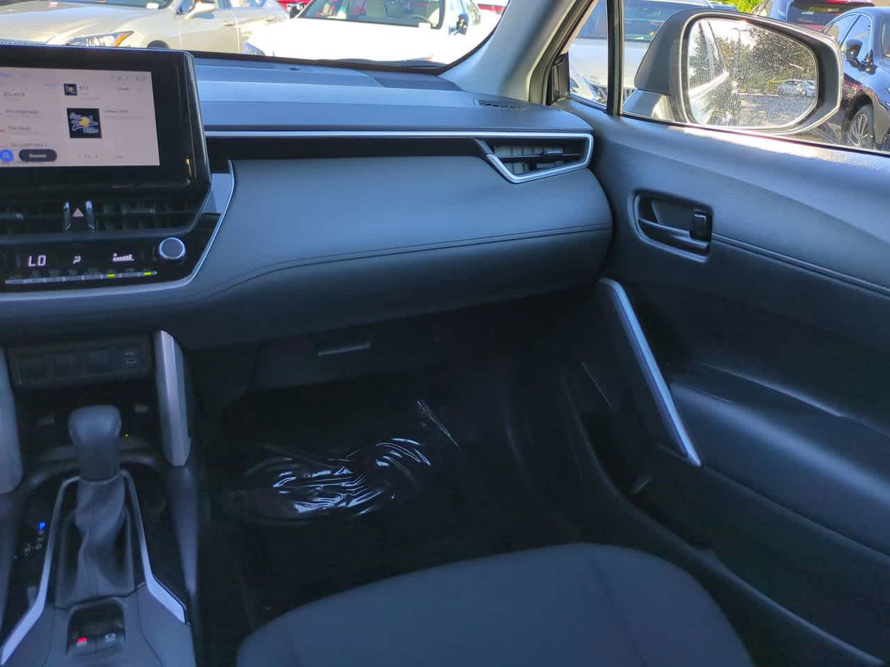 Thumbnail: 2025 Toyota Corolla Cross - 16