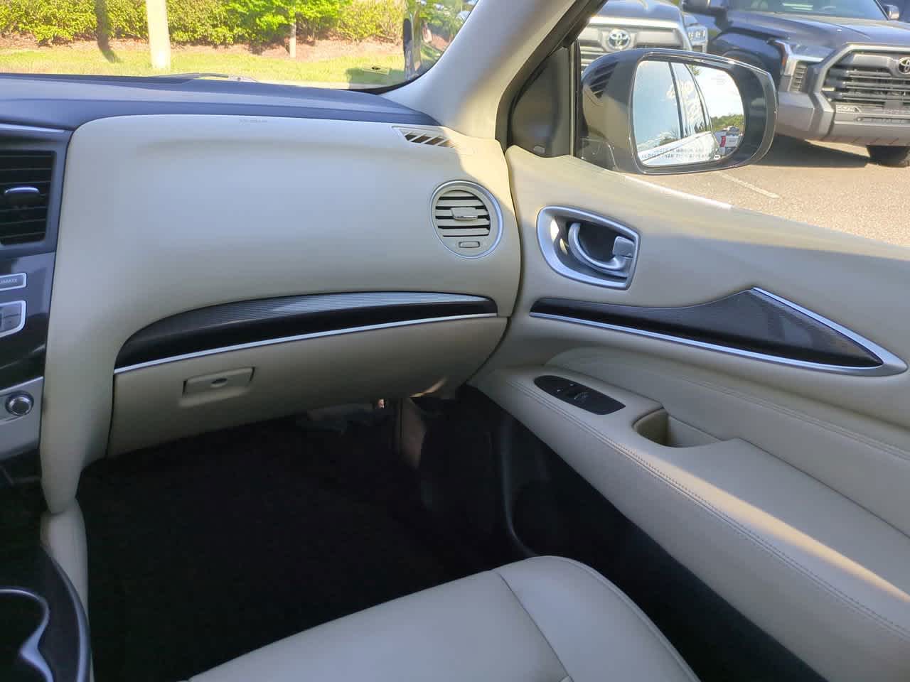 Thumbnail: 2019 INFINITI QX60 - 17