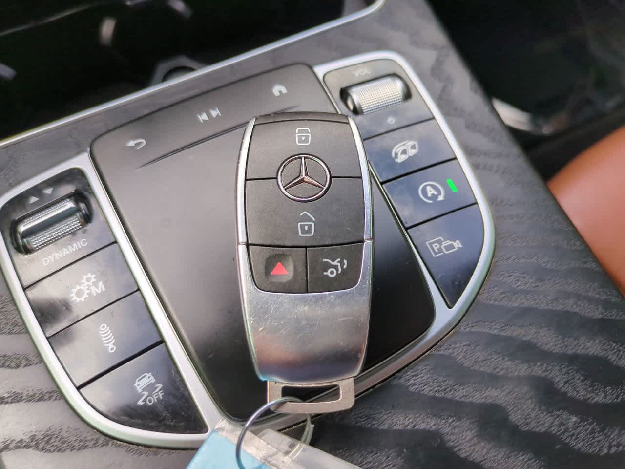 Thumbnail: 2022 Mercedes-Benz GLC - 27