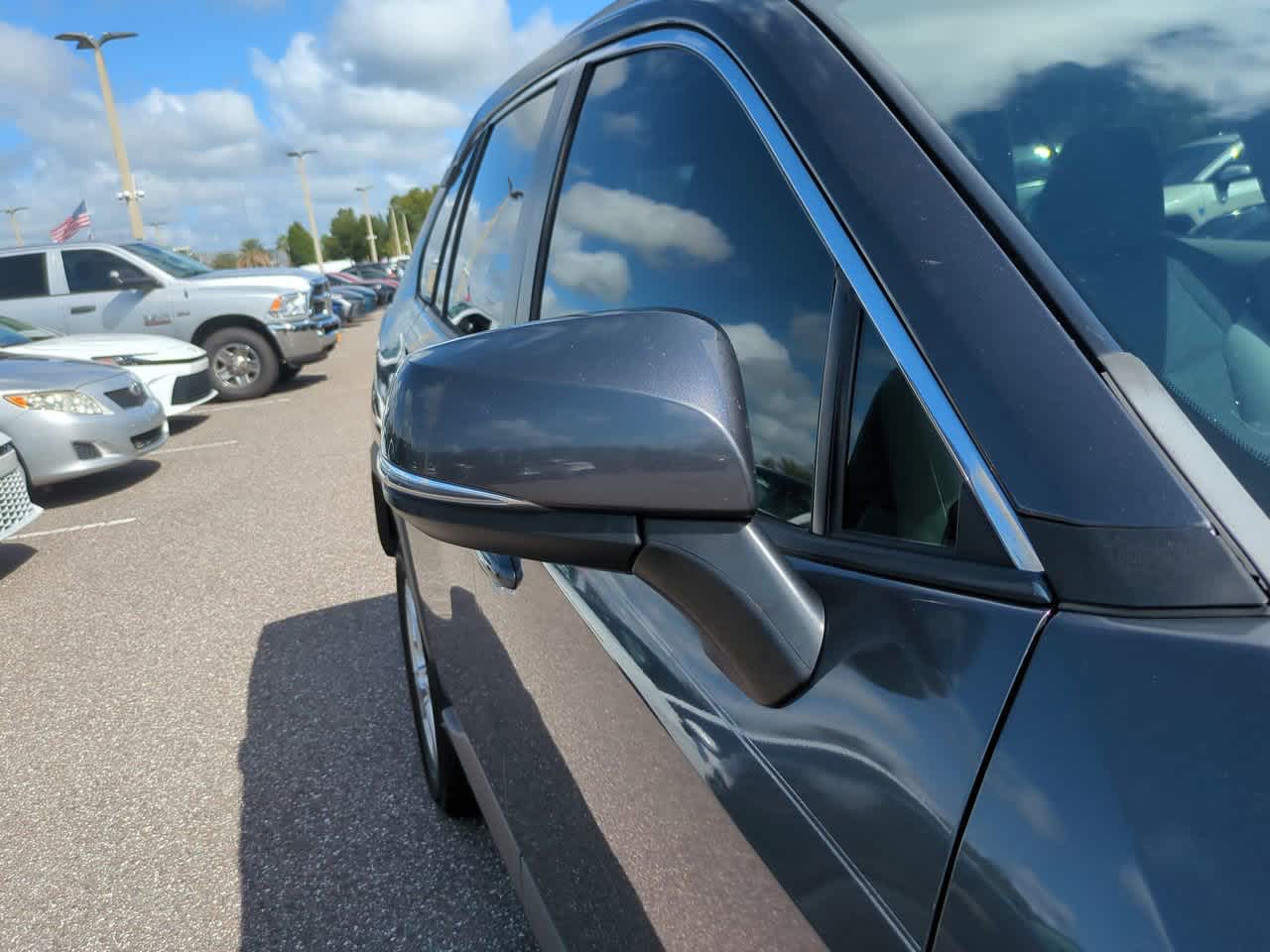 Thumbnail: 2019 Toyota RAV4 - 12