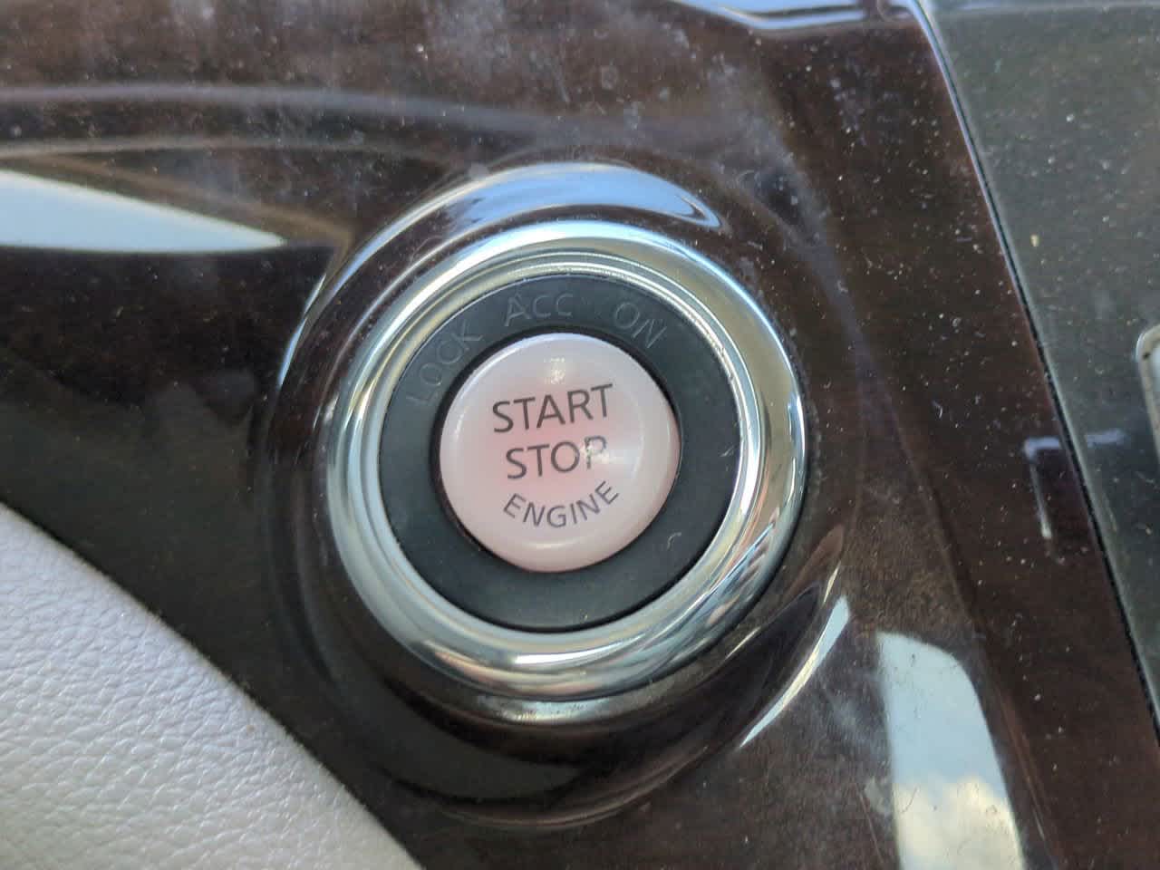 Thumbnail: 2015 Nissan Quest - 25