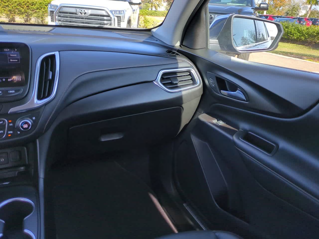 Thumbnail: 2021 Chevrolet Equinox - 16