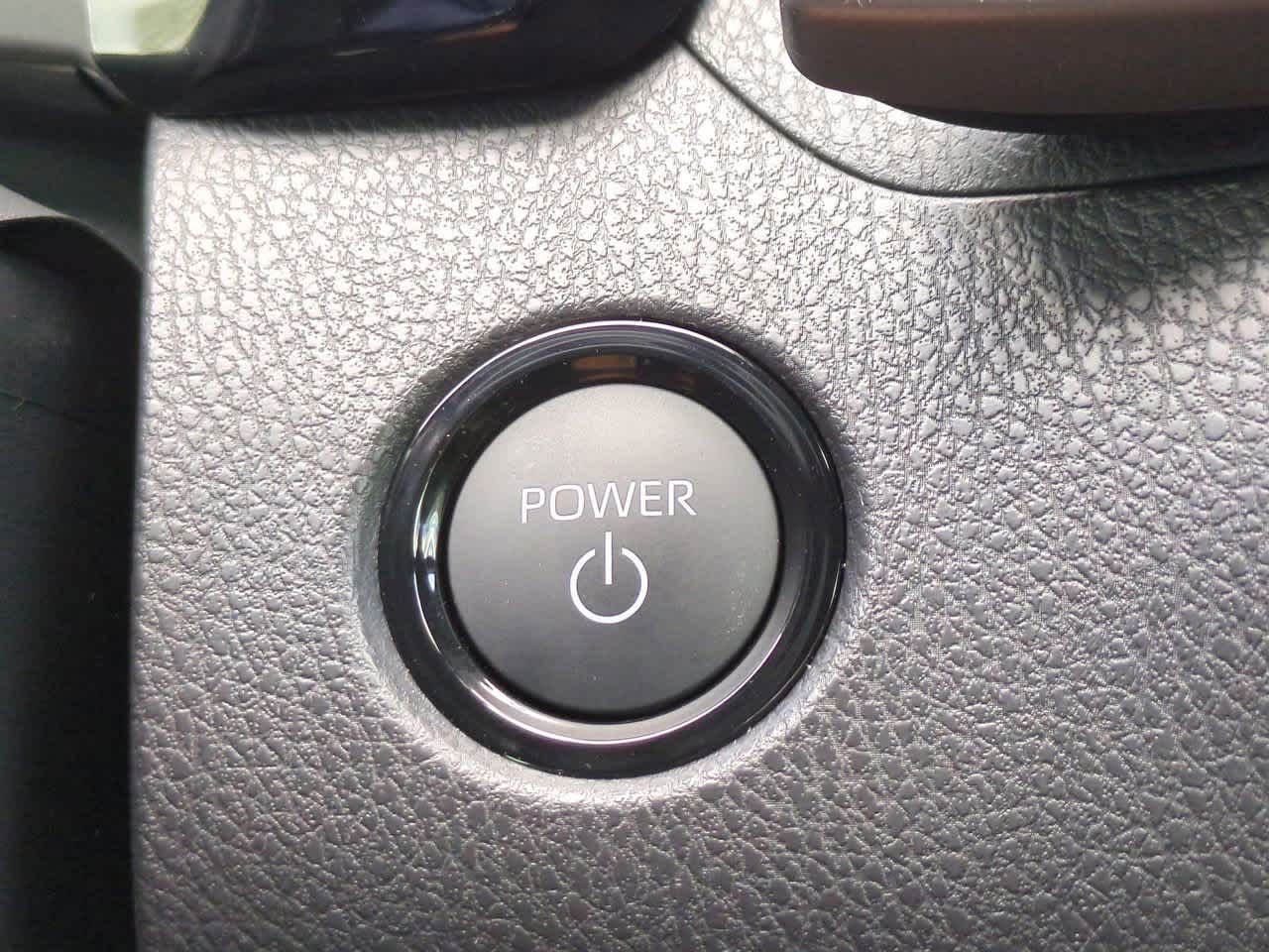 Thumbnail: 2025 Toyota Camry - 25