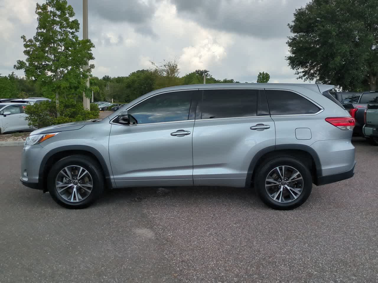 Thumbnail: 2017 Toyota Highlander - 3