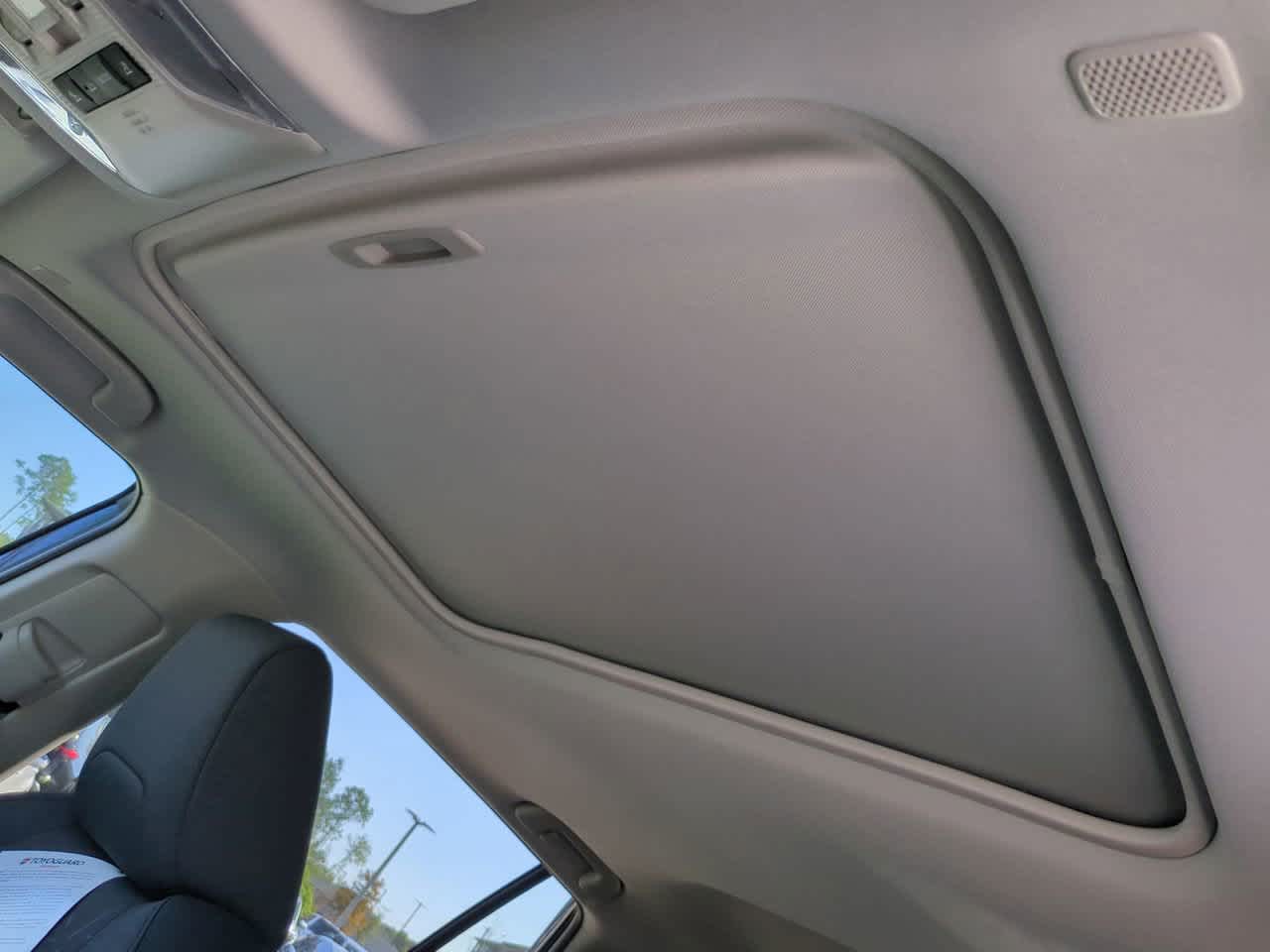 Thumbnail: 2025 Toyota RAV4 - 19