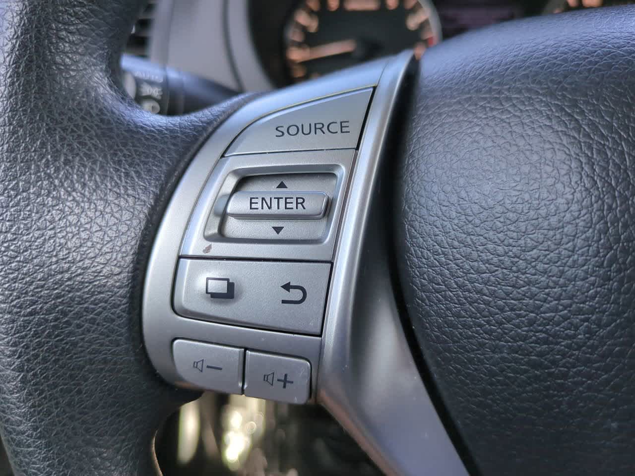 Thumbnail: 2016 Nissan Altima - 22