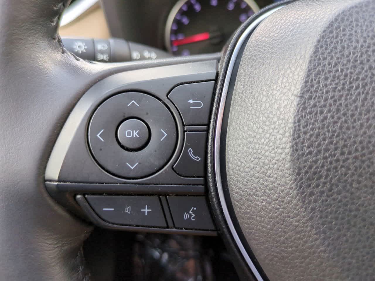 Thumbnail: 2019 Toyota RAV4 - 24