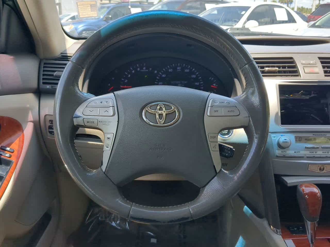 2011 Toyota Camry XLE 15