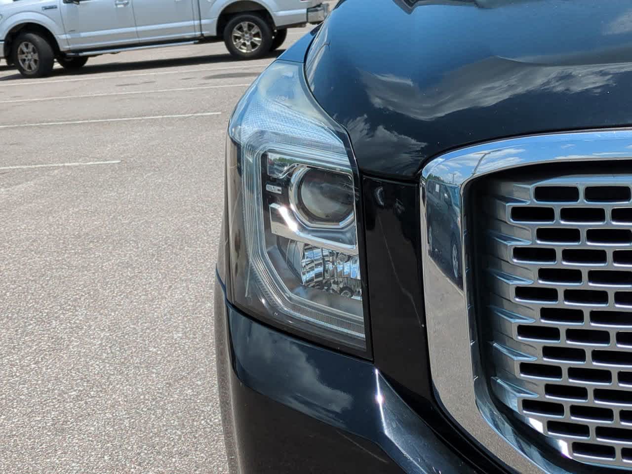 Thumbnail: 2016 GMC Yukon XL - 8