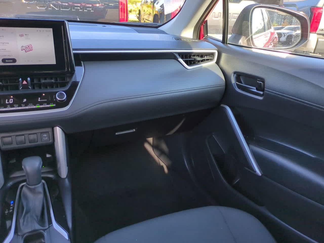 Thumbnail: 2025 Toyota Corolla Cross - 16