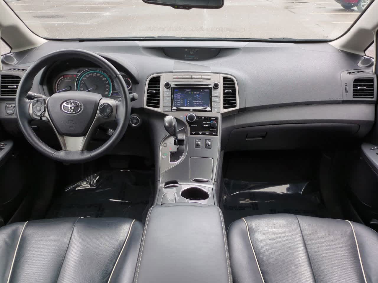 Thumbnail: 2015 Toyota Venza - 14