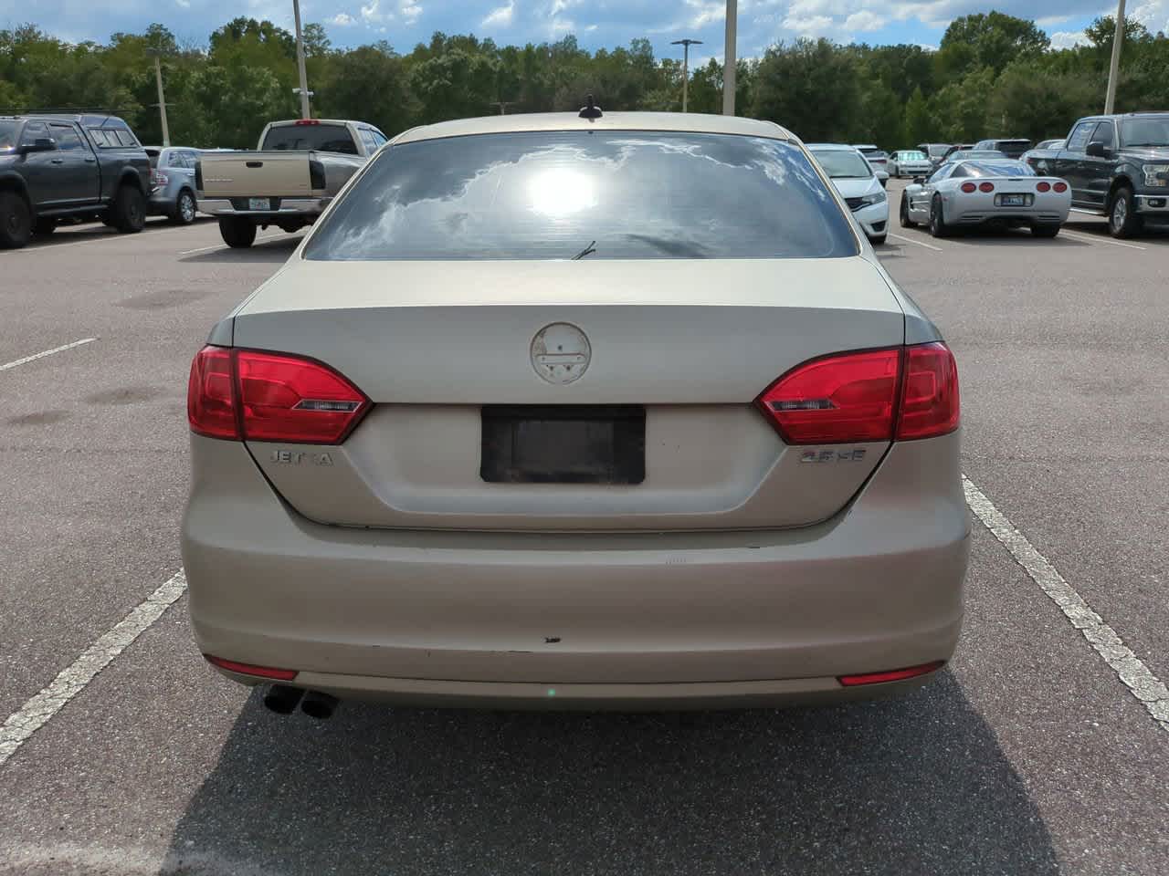Thumbnail: 2012 Volkswagen Jetta - 5
