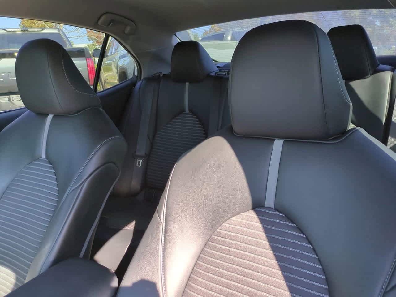 Thumbnail: 2022 Toyota Camry - 8