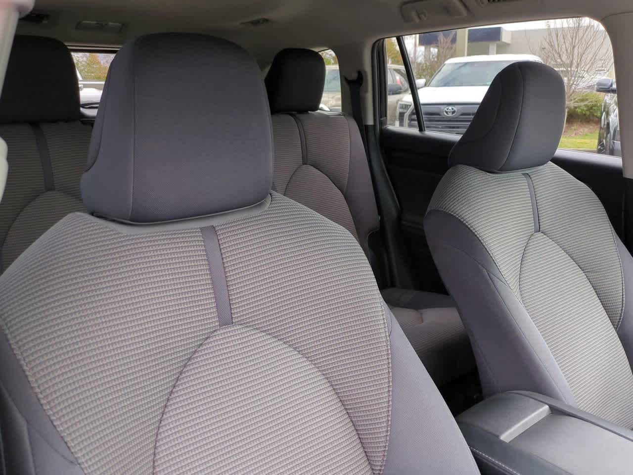 Thumbnail: 2022 Toyota Highlander - 7