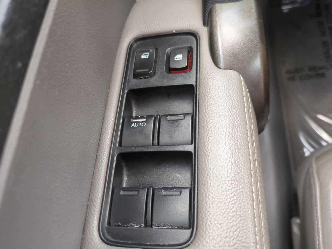 Thumbnail: 2011 Honda CR-V - 21