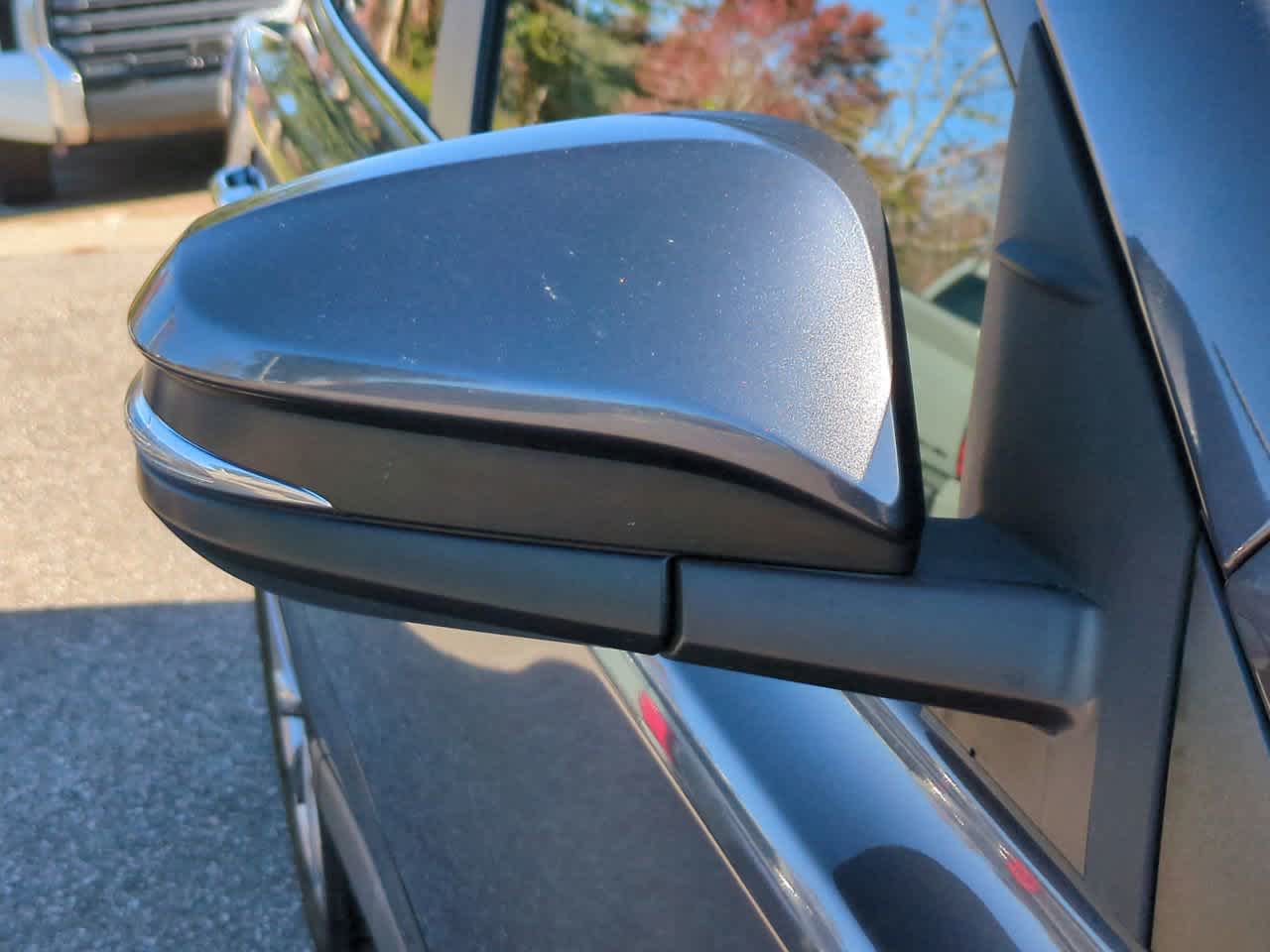 Thumbnail: 2017 Toyota RAV4 - 12