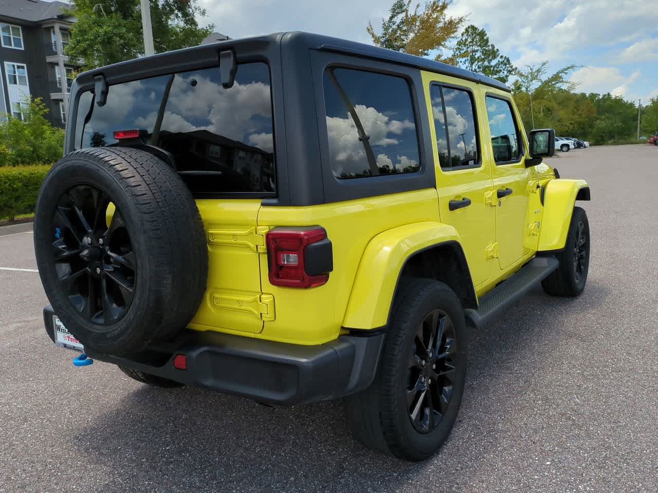 Thumbnail: 2023 Jeep Wrangler - 6