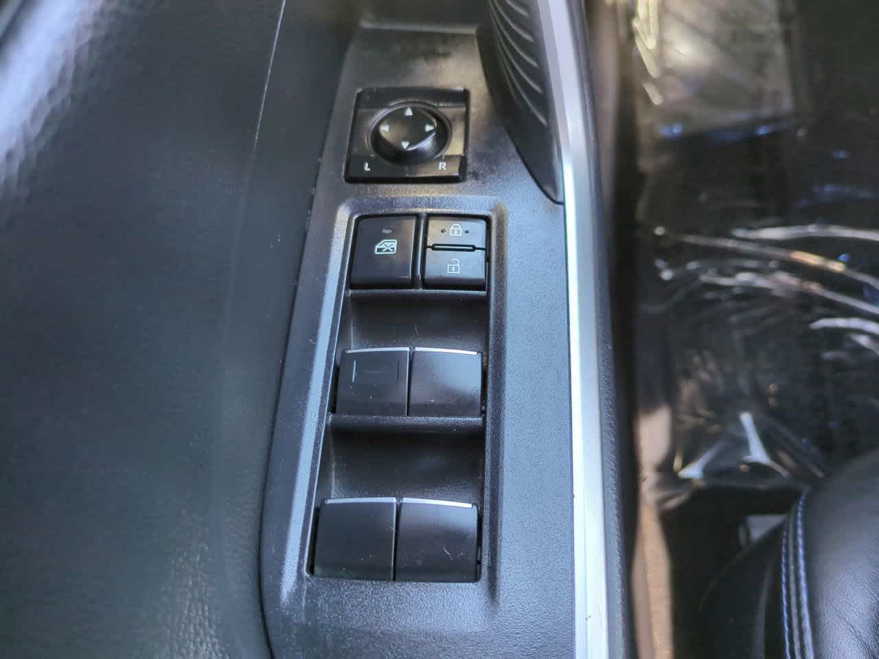 Thumbnail: 2019 Toyota RAV4 - 24
