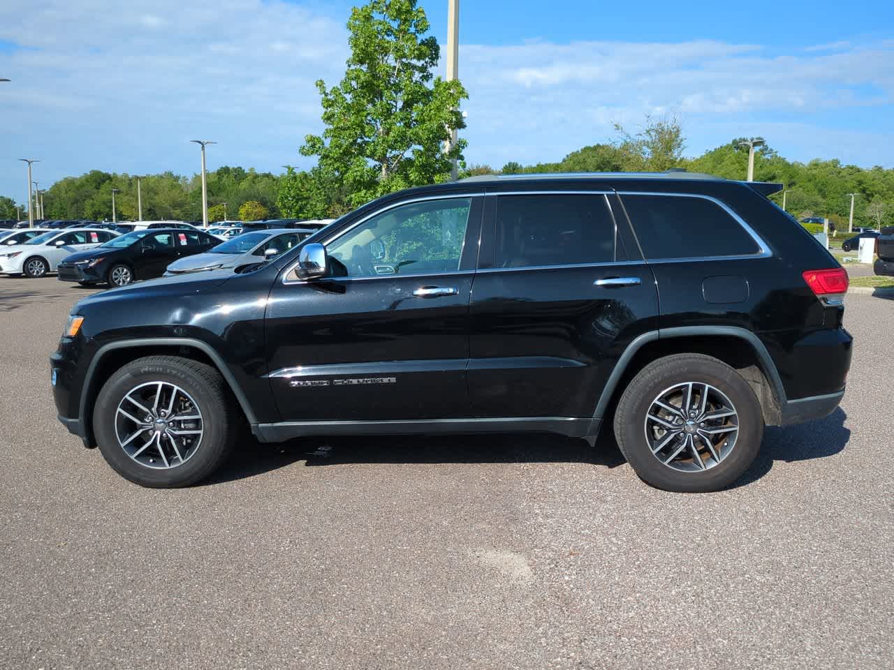 Thumbnail: 2018 Jeep Grand Cherokee - 3