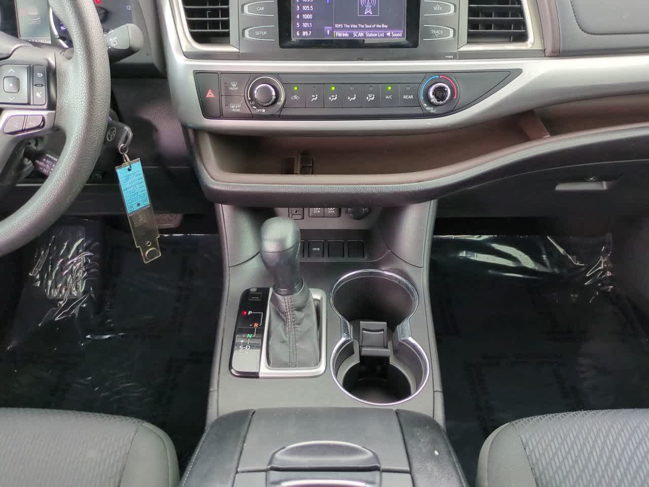Thumbnail: 2017 Toyota Highlander - 19