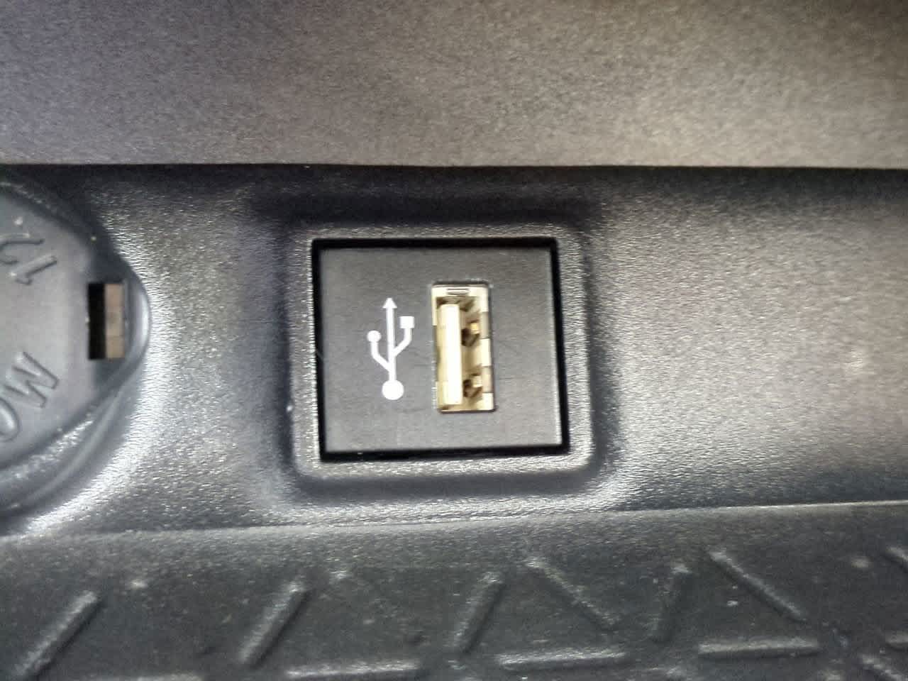 Thumbnail: 2025 Toyota RAV4 - 21