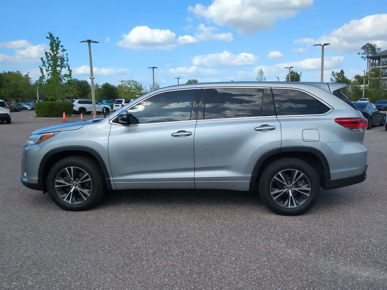 Thumbnail: 2018 Toyota Highlander - 3