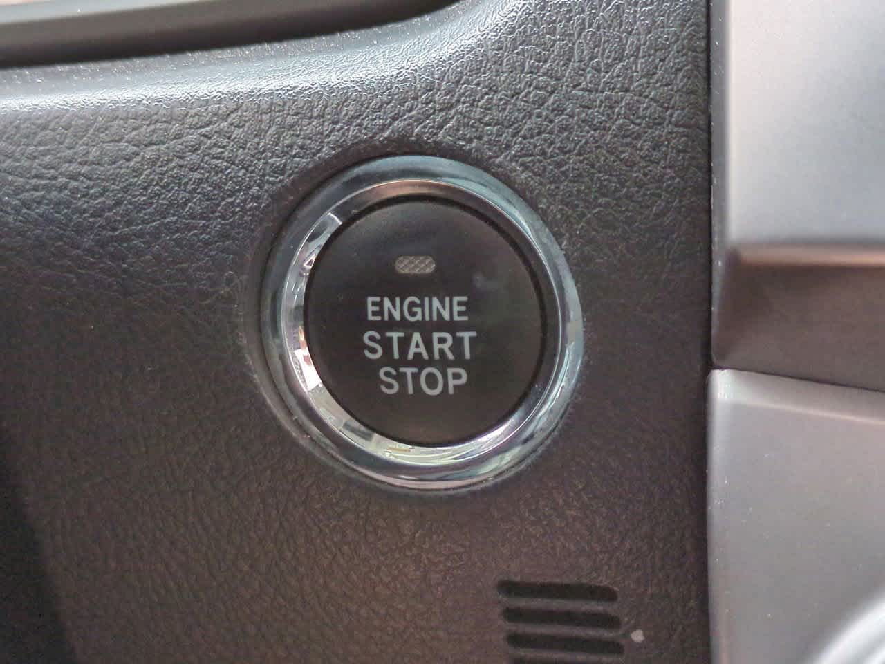 Thumbnail: 2016 Toyota 4Runner - 28