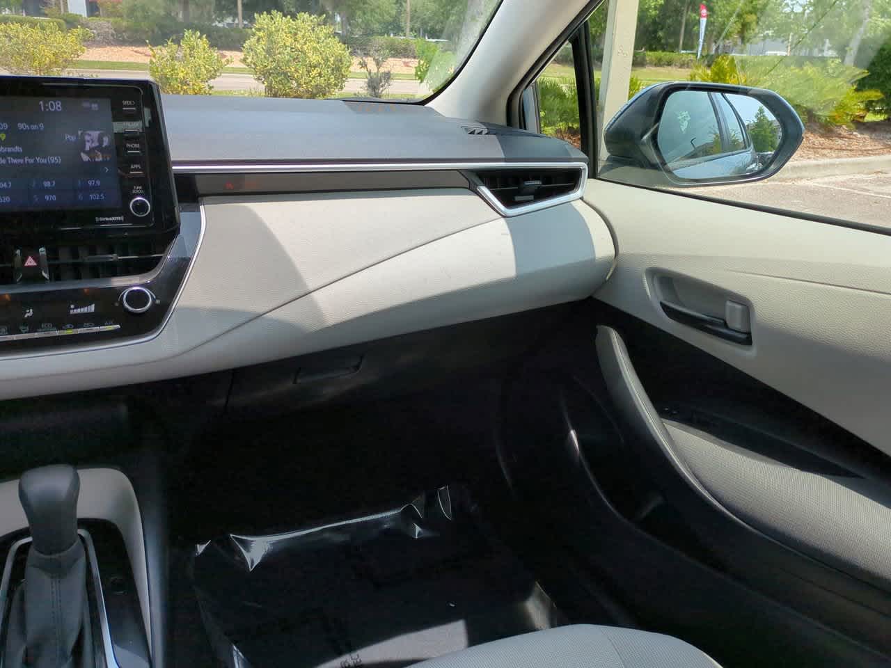 2022 Toyota Corolla LE 16
