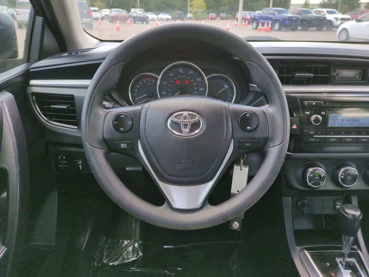 Thumbnail: 2015 Toyota Corolla - 15