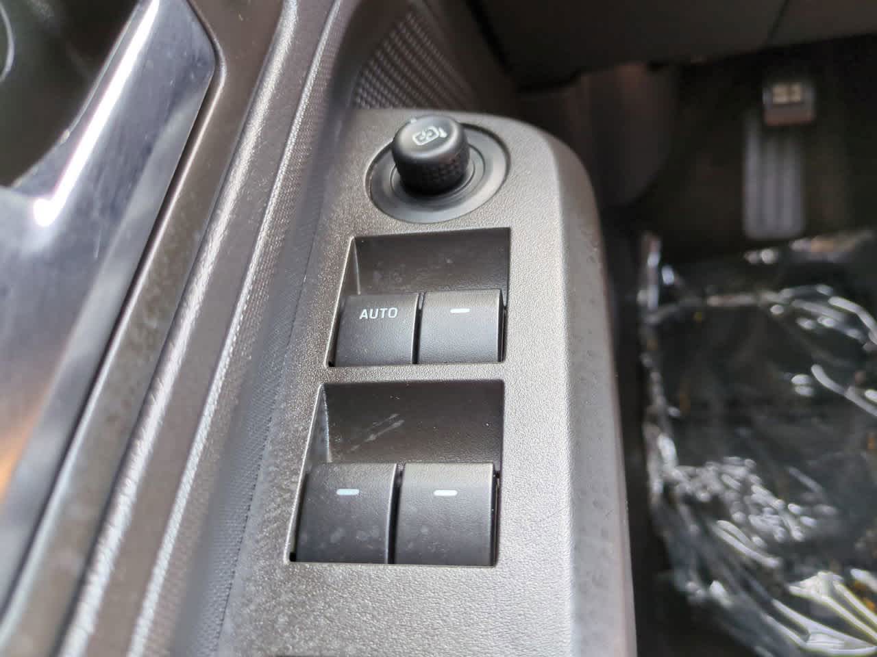 Thumbnail: 2010 Ford Edge - 20