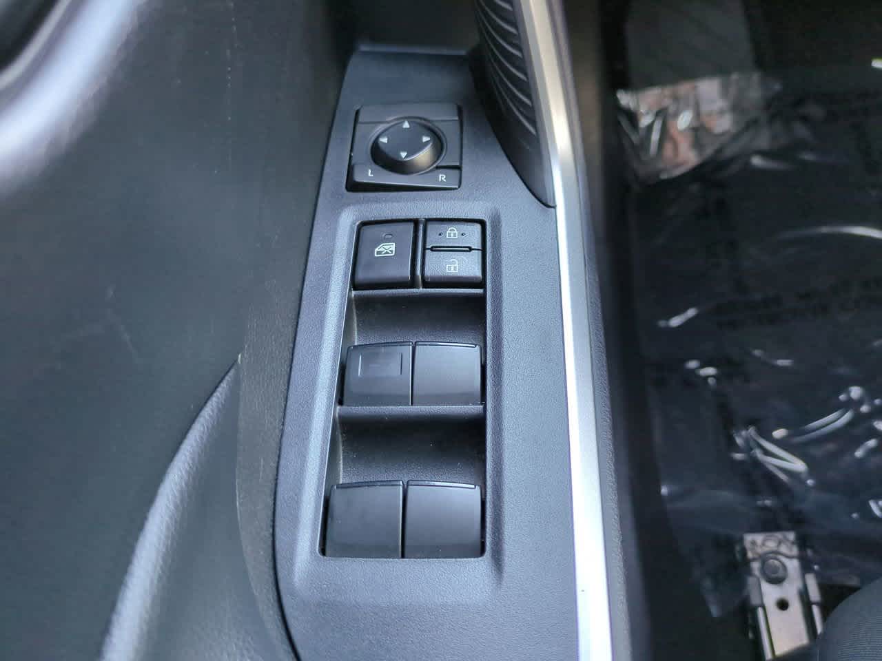 Thumbnail: 2023 Toyota RAV4 - 21