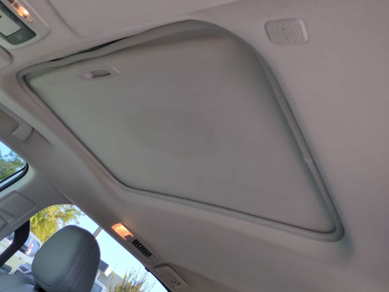 Thumbnail: 2021 Toyota Sienna - 20