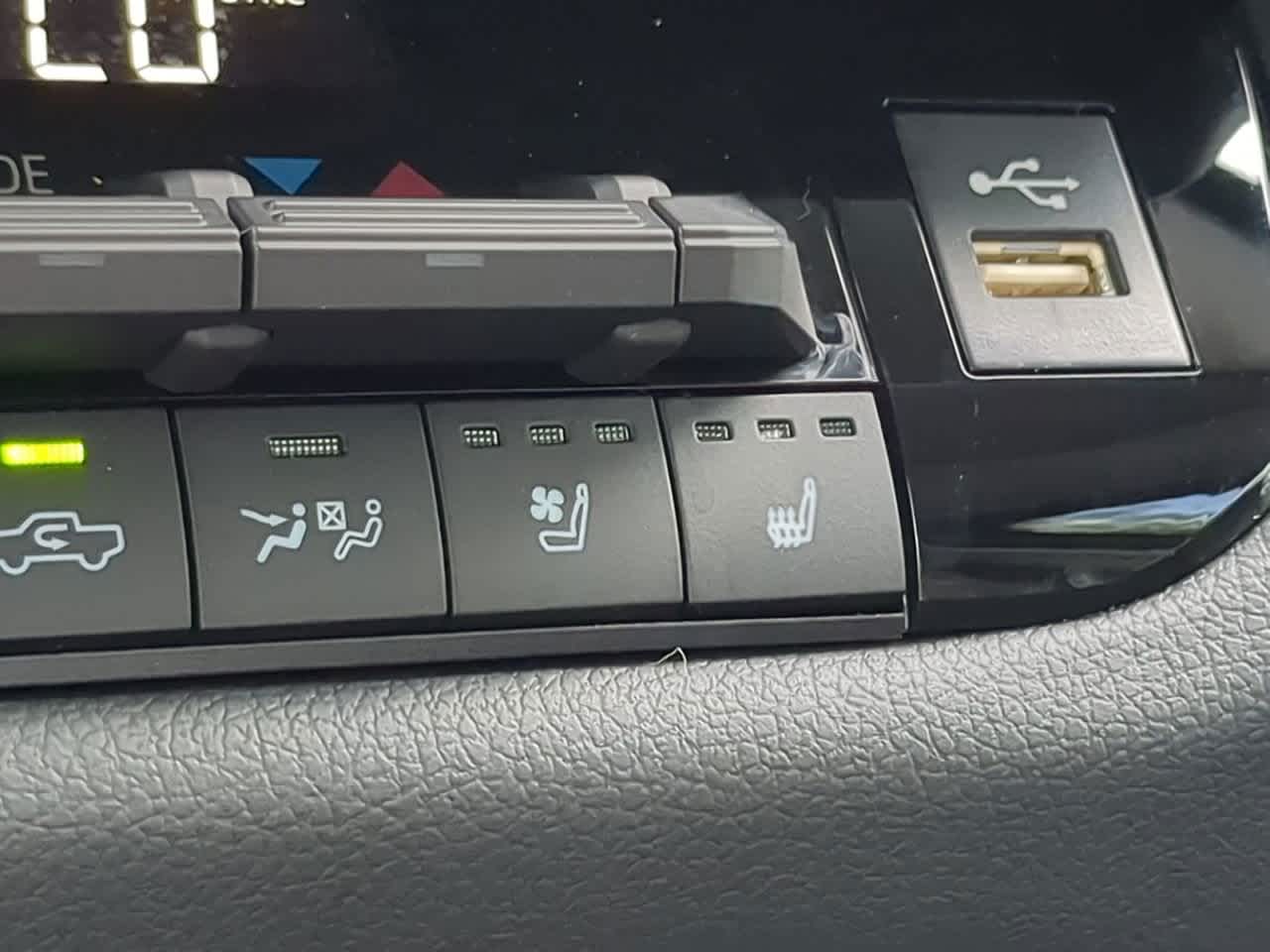 2025 Toyota Tundra Limited 19
