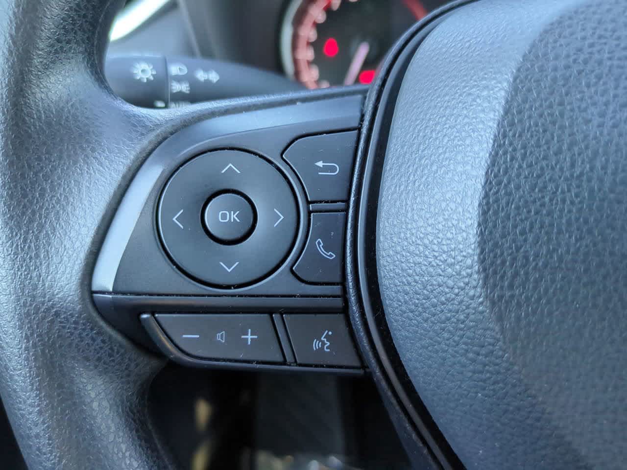 Thumbnail: 2023 Toyota RAV4 - 22