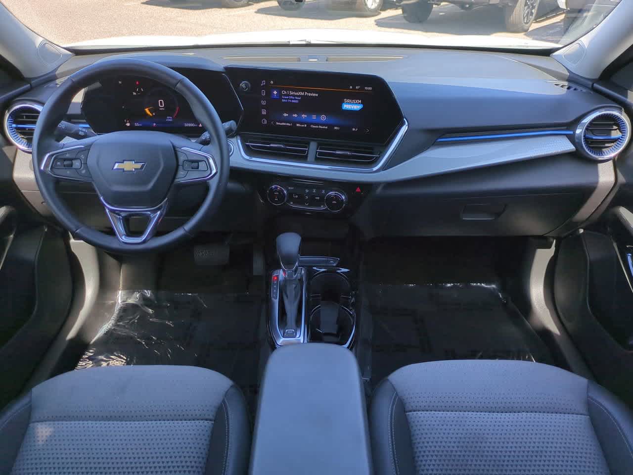 Thumbnail: 2025 Chevrolet Trax - 14