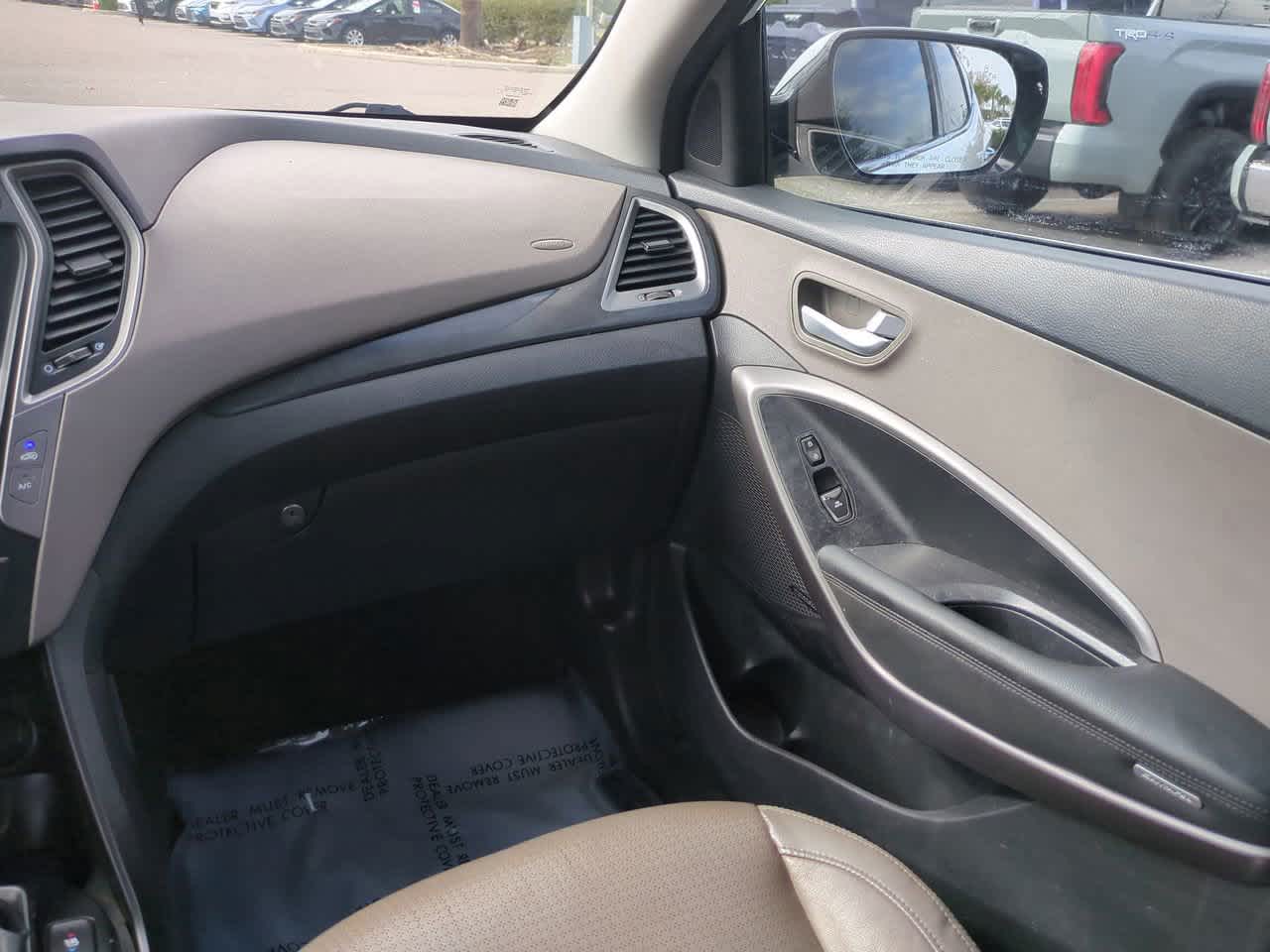 Thumbnail: 2016 Hyundai Santa Fe - 16