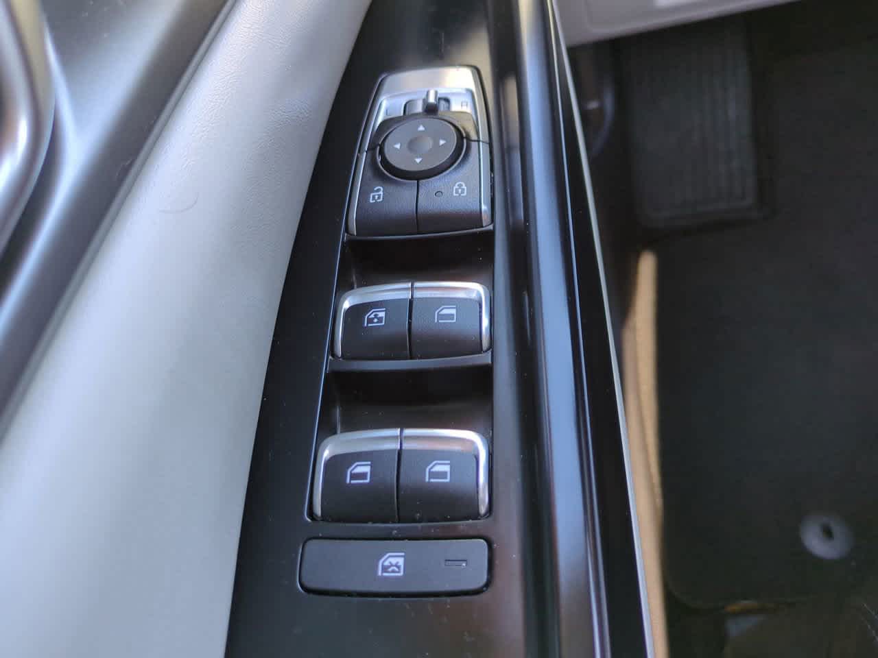 Thumbnail: 2024 Kia Carnival - 23