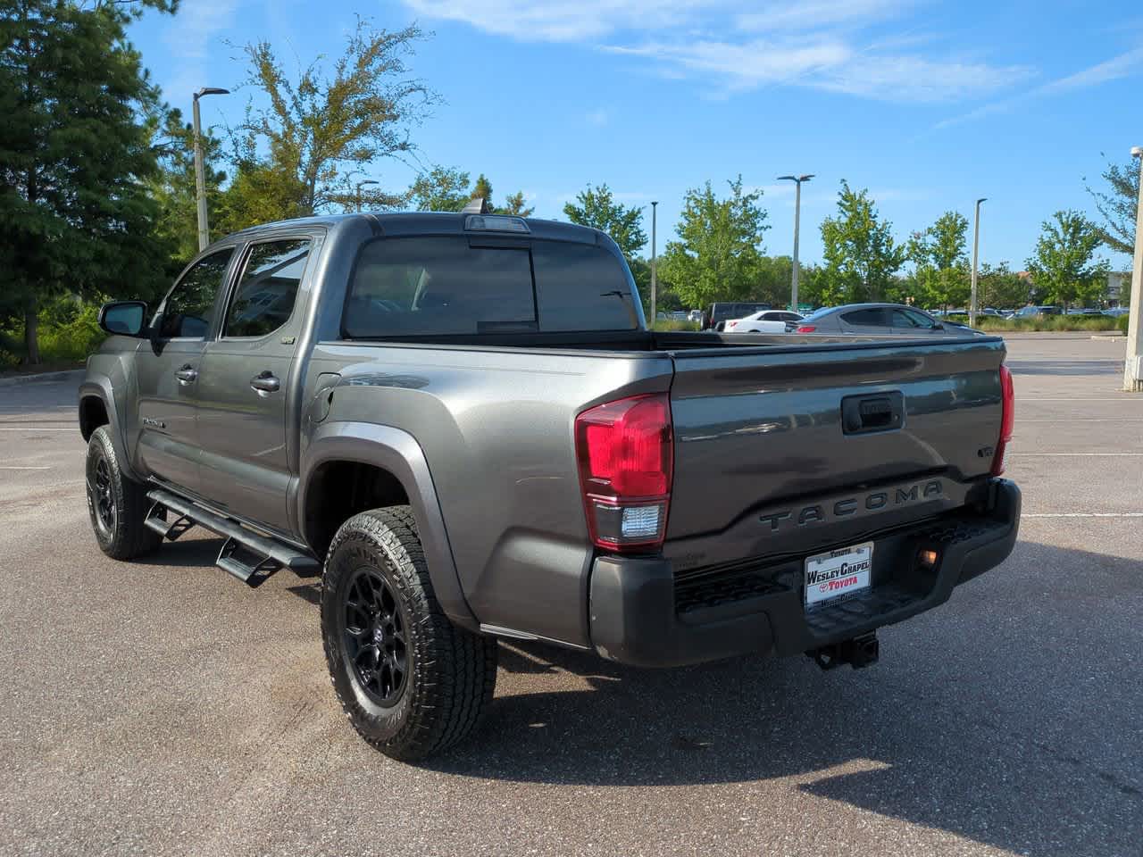 Thumbnail: 2020 Toyota Tacoma - 4