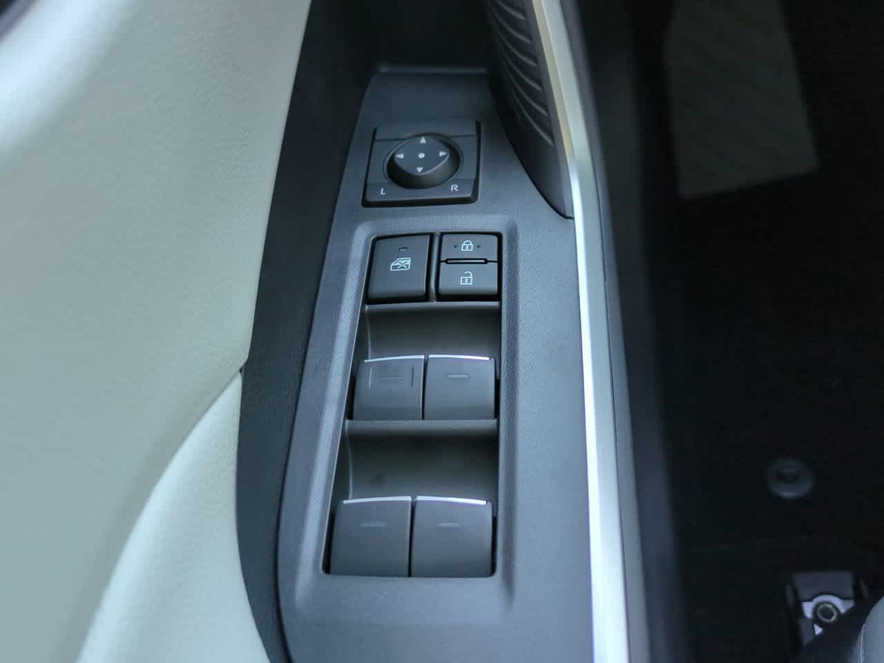 Thumbnail: 2025 Toyota RAV4 - 23