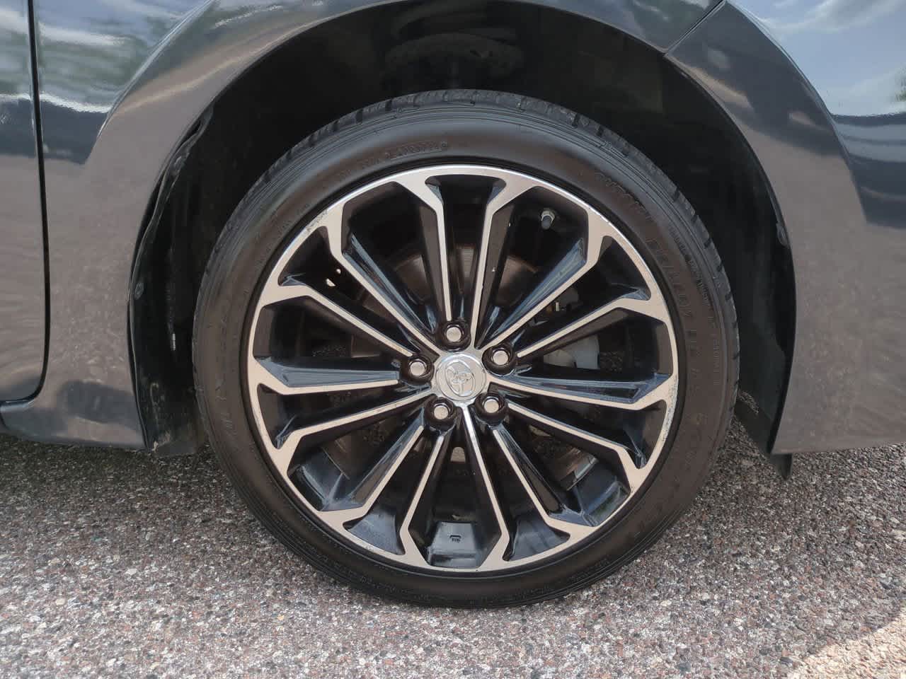 Thumbnail: 2015 Toyota Corolla - 11