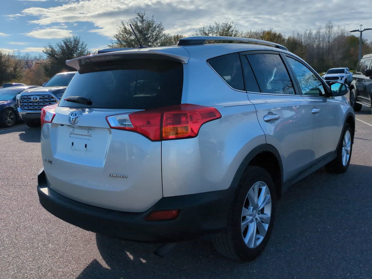 Thumbnail: 2014 Toyota RAV4 - 6