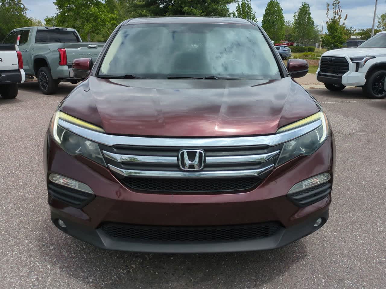 Thumbnail: 2017 Honda Pilot - 9