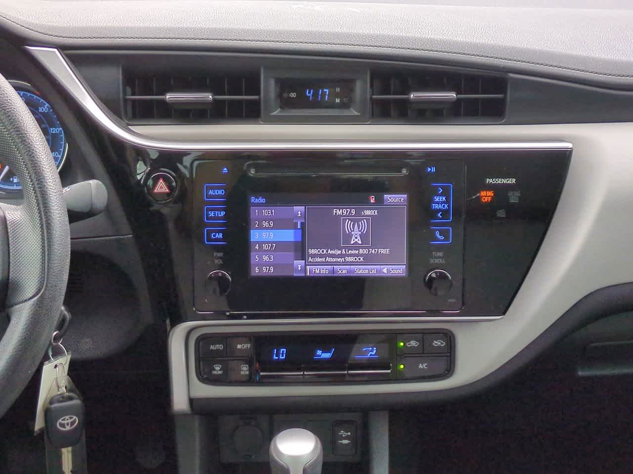 Thumbnail: 2017 Toyota Corolla - 17