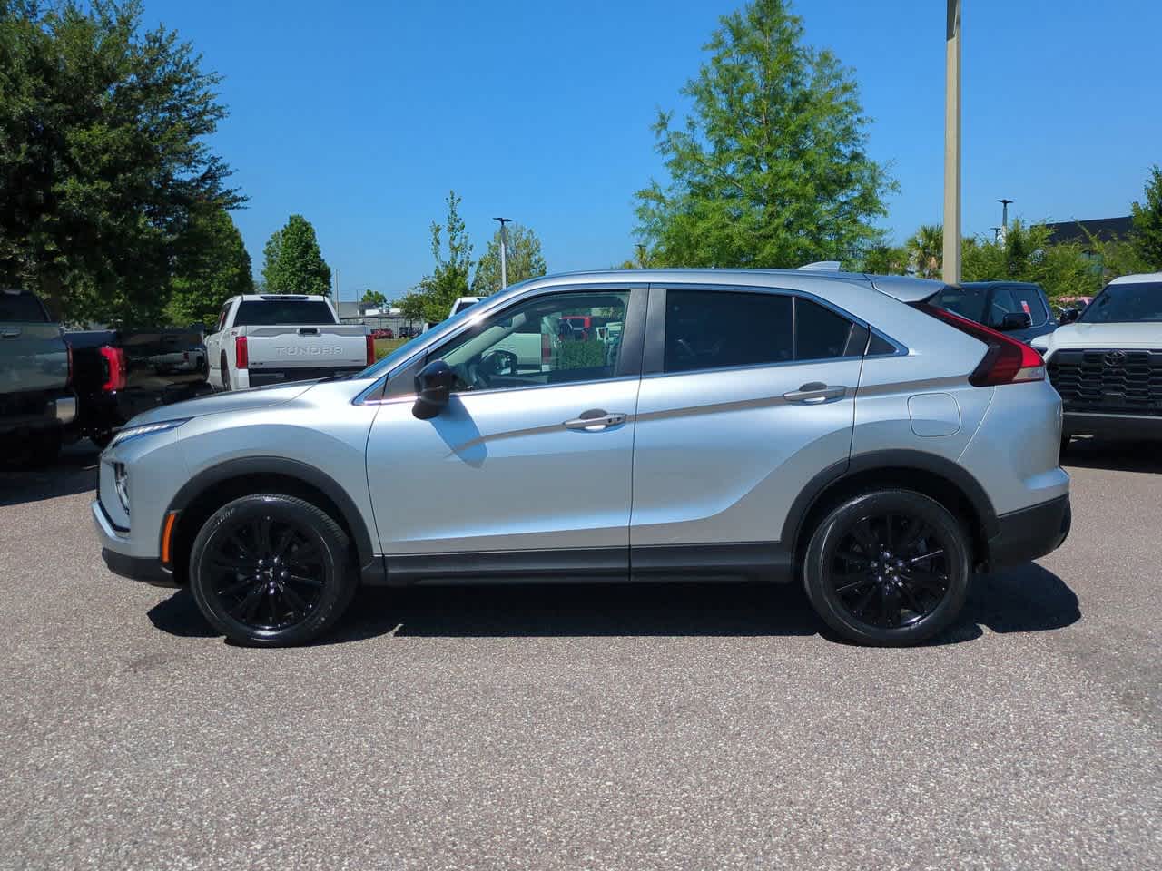 Thumbnail: 2024 Mitsubishi Eclipse Cross - 3