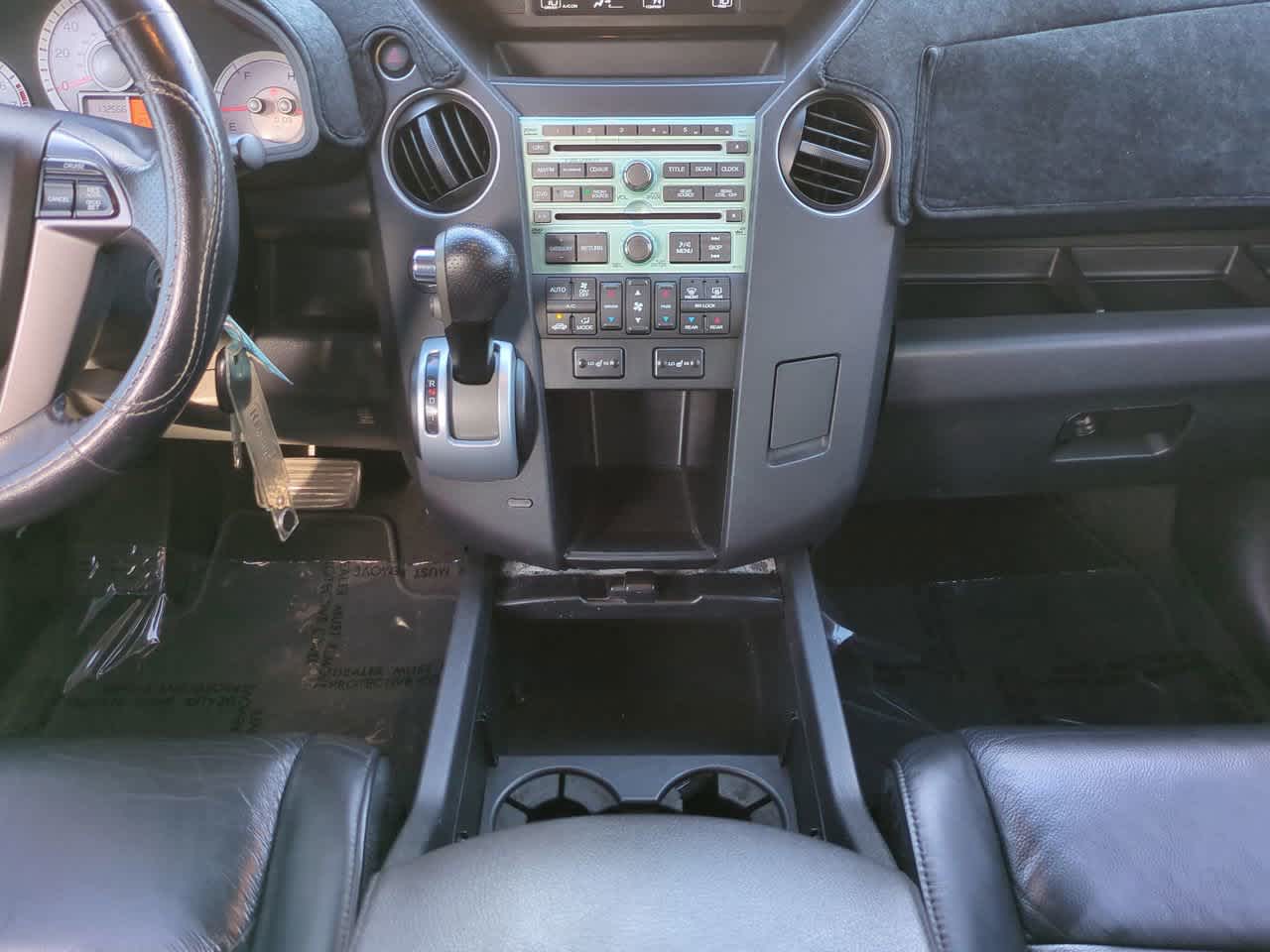Thumbnail: 2011 Honda Pilot - 19